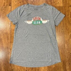 central perk f.r.i.e.n.d.s.‎ t-shirt